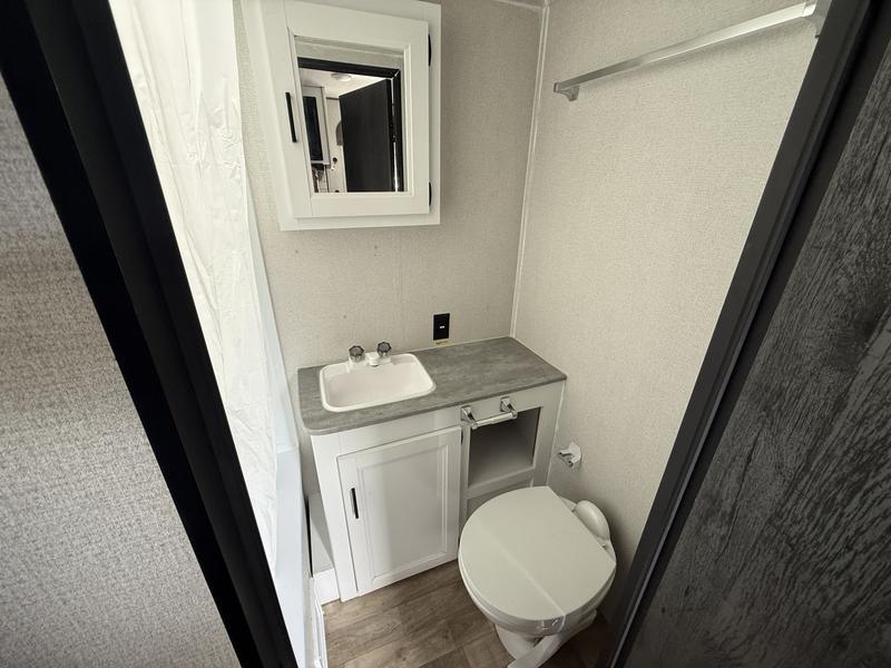 2022 Keystone Hideout RDWE 20RDWE Travel.. - Image 18